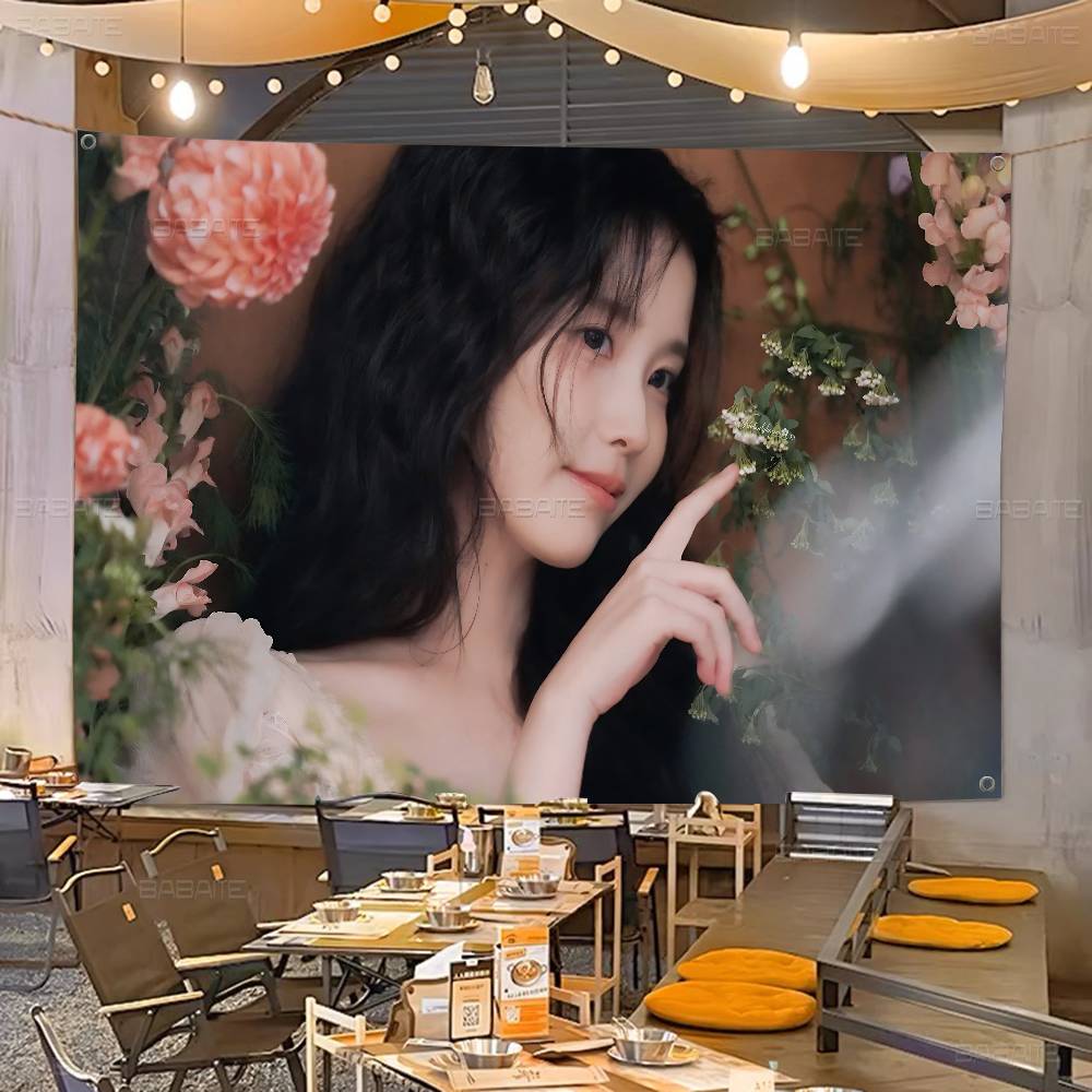 Korean singer IUs Advanced Pri - Commercial Printing Companies Usa recension och pris